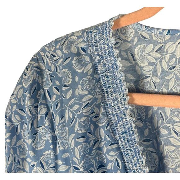 Seven Islands Floral Short sleeved blouse blue and white 2x - Picture 5 of 12